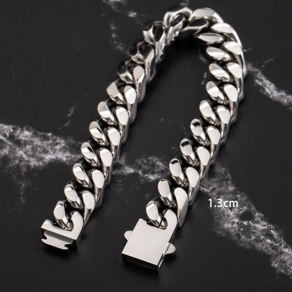 Men Silver 13mm Wide Stainless Steel Miami Curb Chain Bracelet - Picture 7 of 8